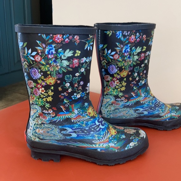 “Johnny Was “ Size 10 Women’s NEW Beautiful Boots. Excellent cond. worn 1X - Picture 3 of 3